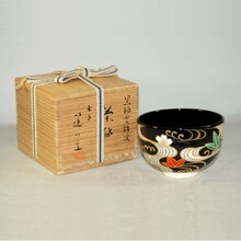 黒釉雲錦波絵茶碗